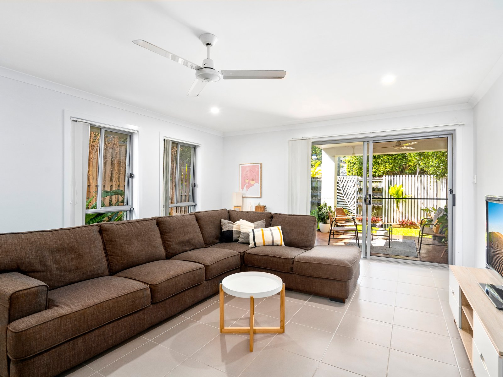 17/5 Border Drive North CURRUMBIN WATERS 2
