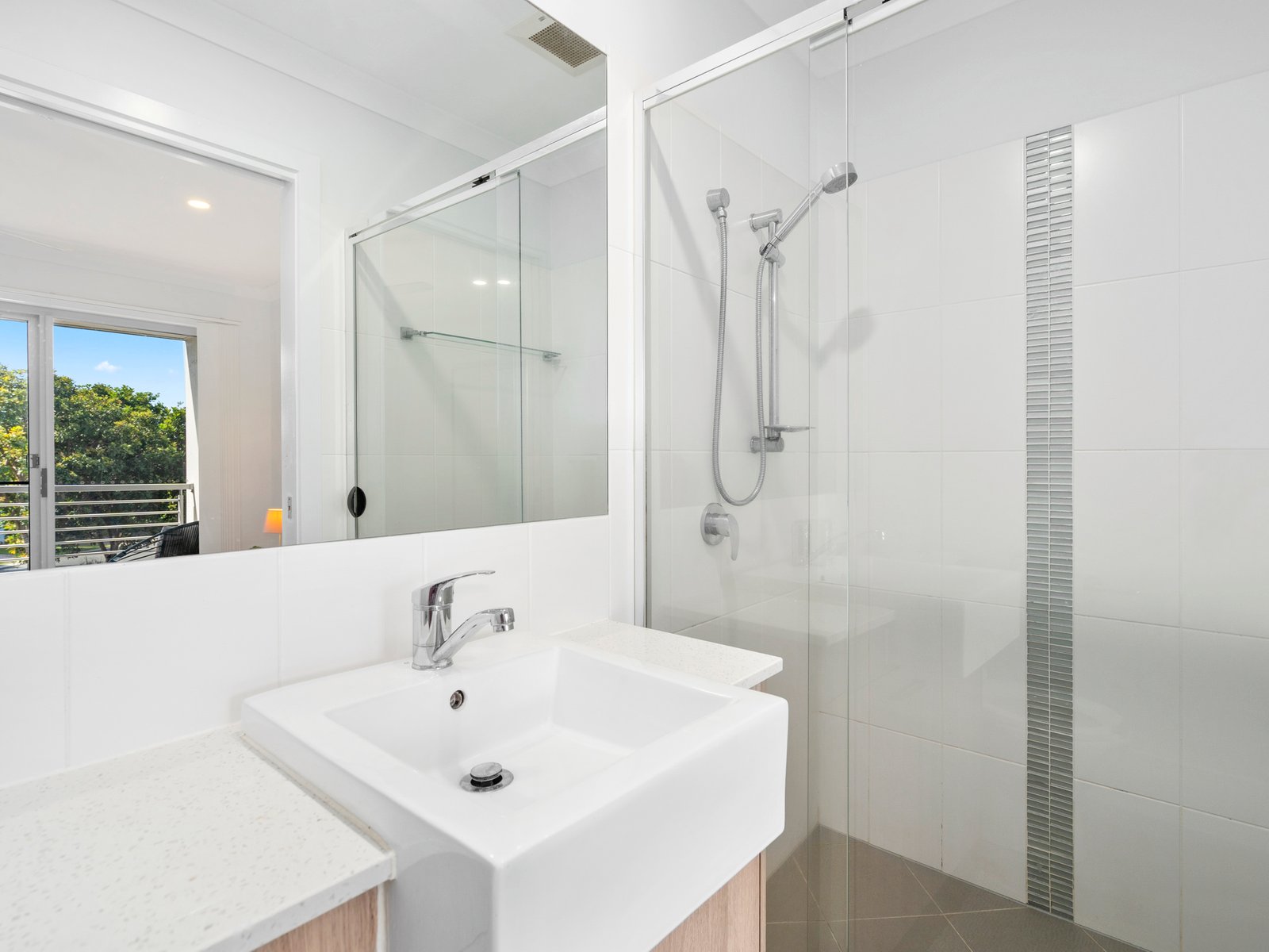 17/5 Border Drive North CURRUMBIN WATERS 8