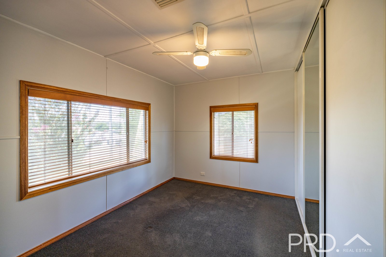 175 Lambie Street TUMUT 11