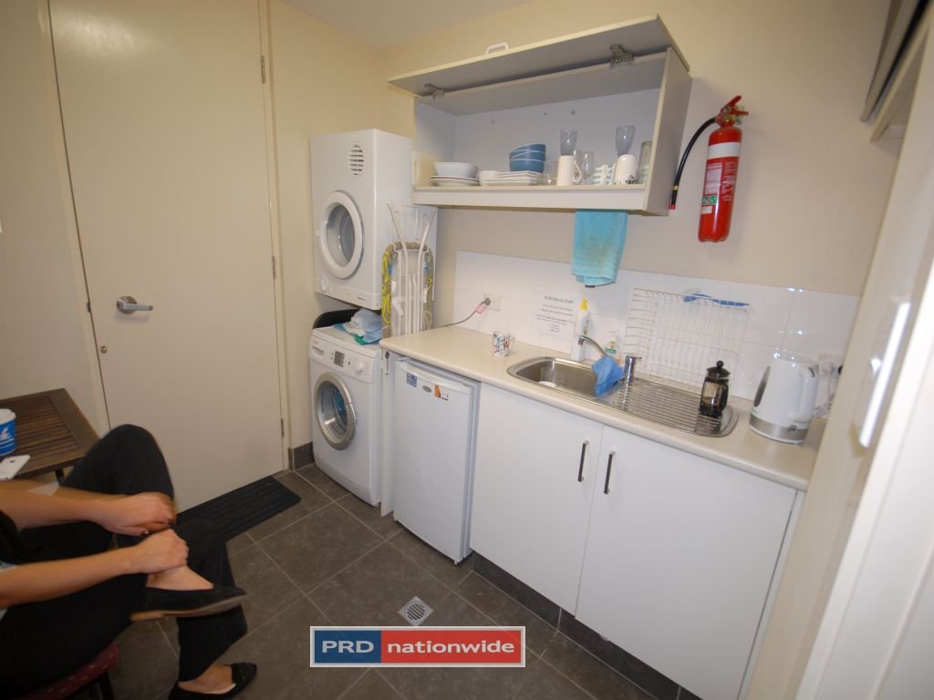 1/75 Railway Street MUDGEERABA 8