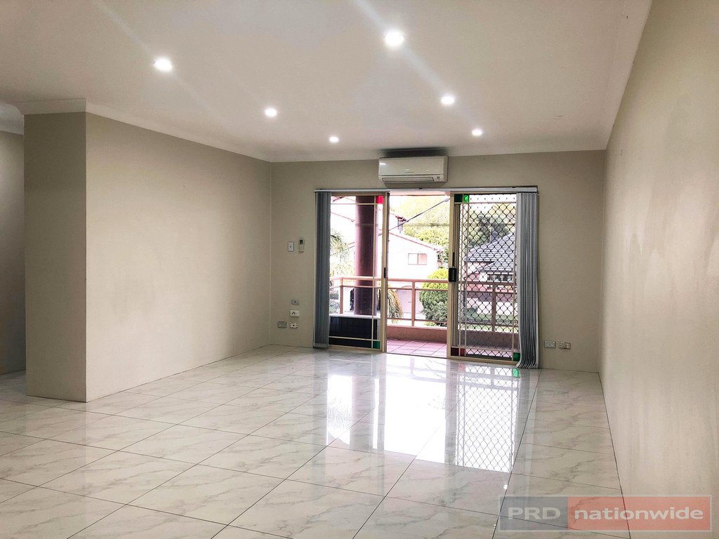 17/54-56 Sir Joseph Banks Street BANKSTOWN 2