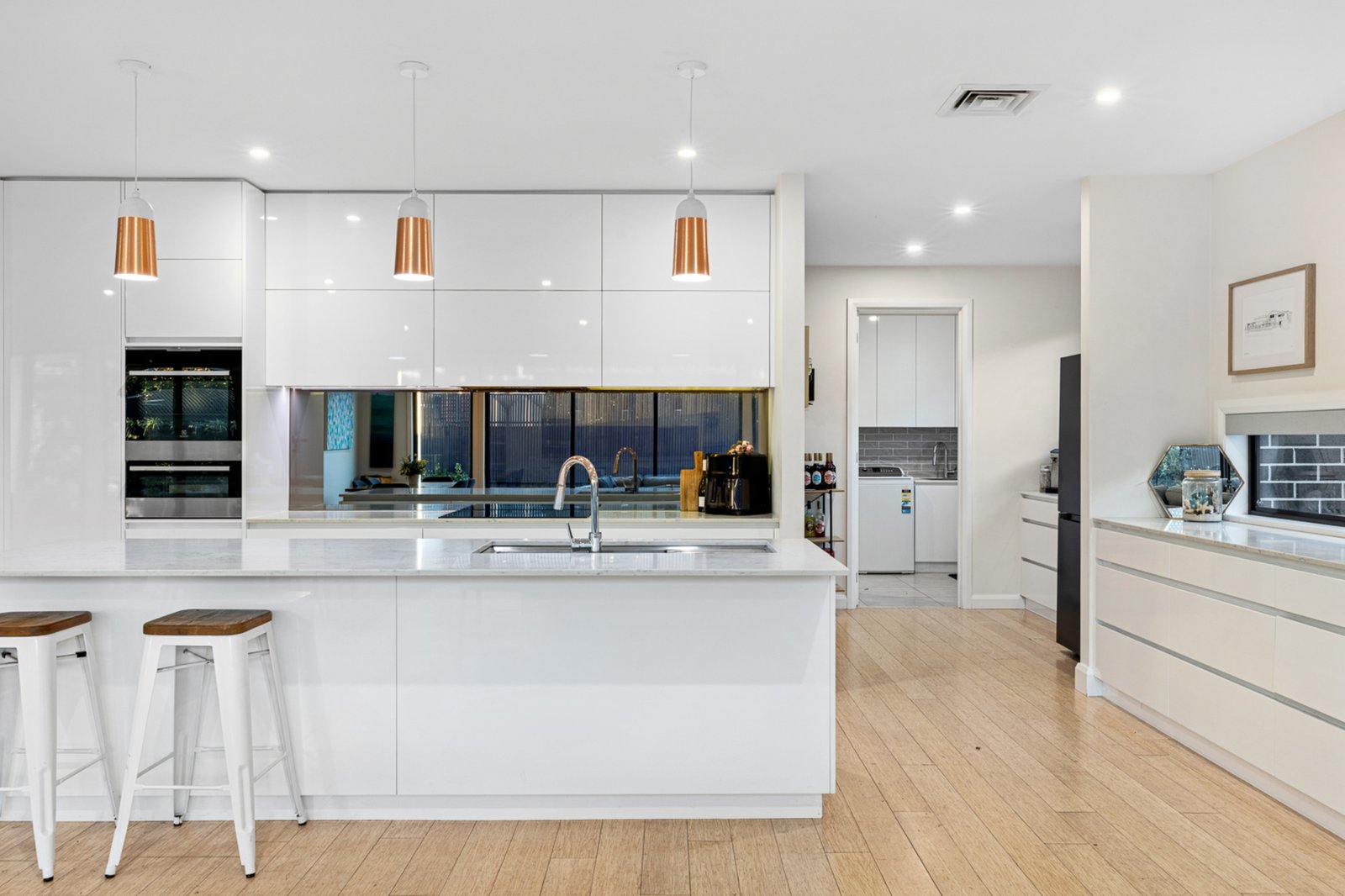 Gallery: 1758a Sturt Street