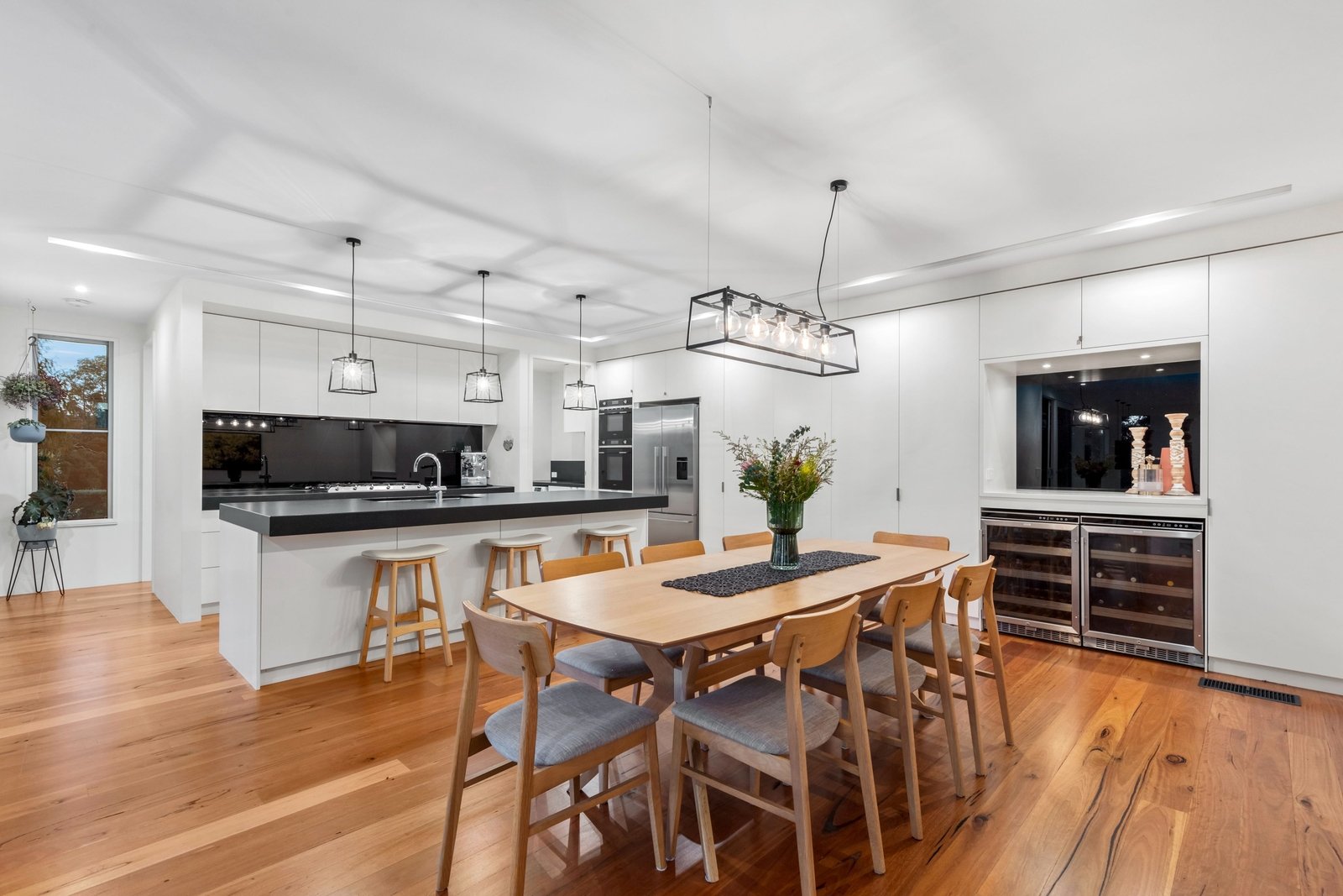 Real Estate and Property in 1/76 Carr Street, Barwon Heads, VIC