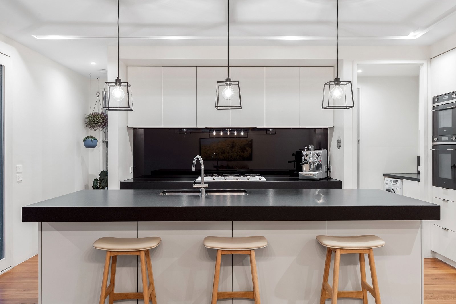 Real Estate and Property in 1/76 Carr Street, Barwon Heads, VIC