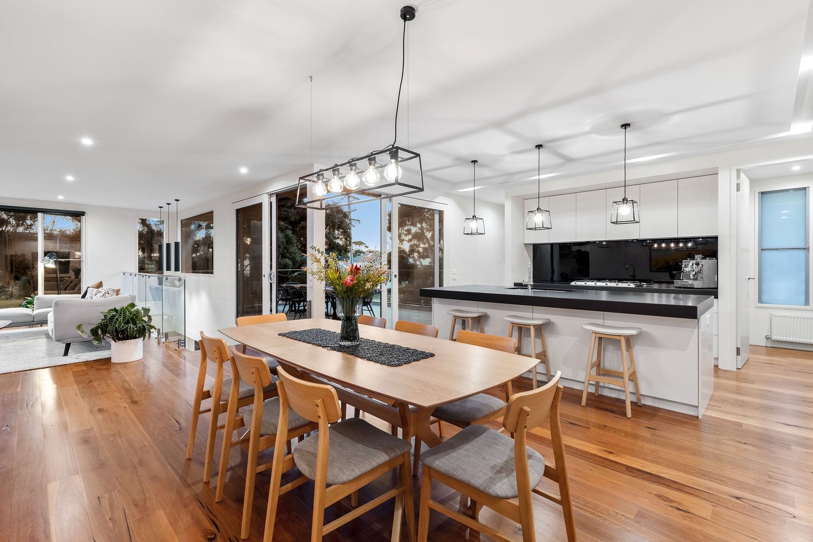 Real Estate and Property in 1/76 Carr Street, Barwon Heads, VIC