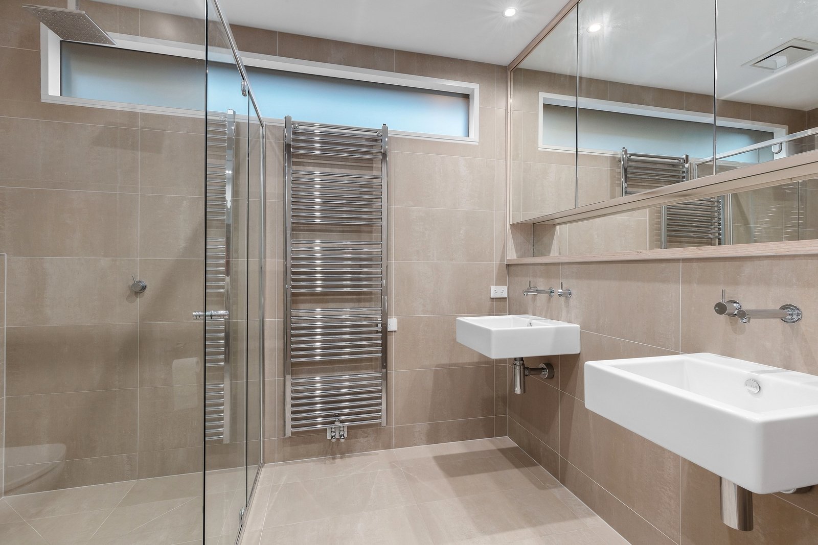 Real Estate and Property in 1/76 Carr Street, Barwon Heads, VIC