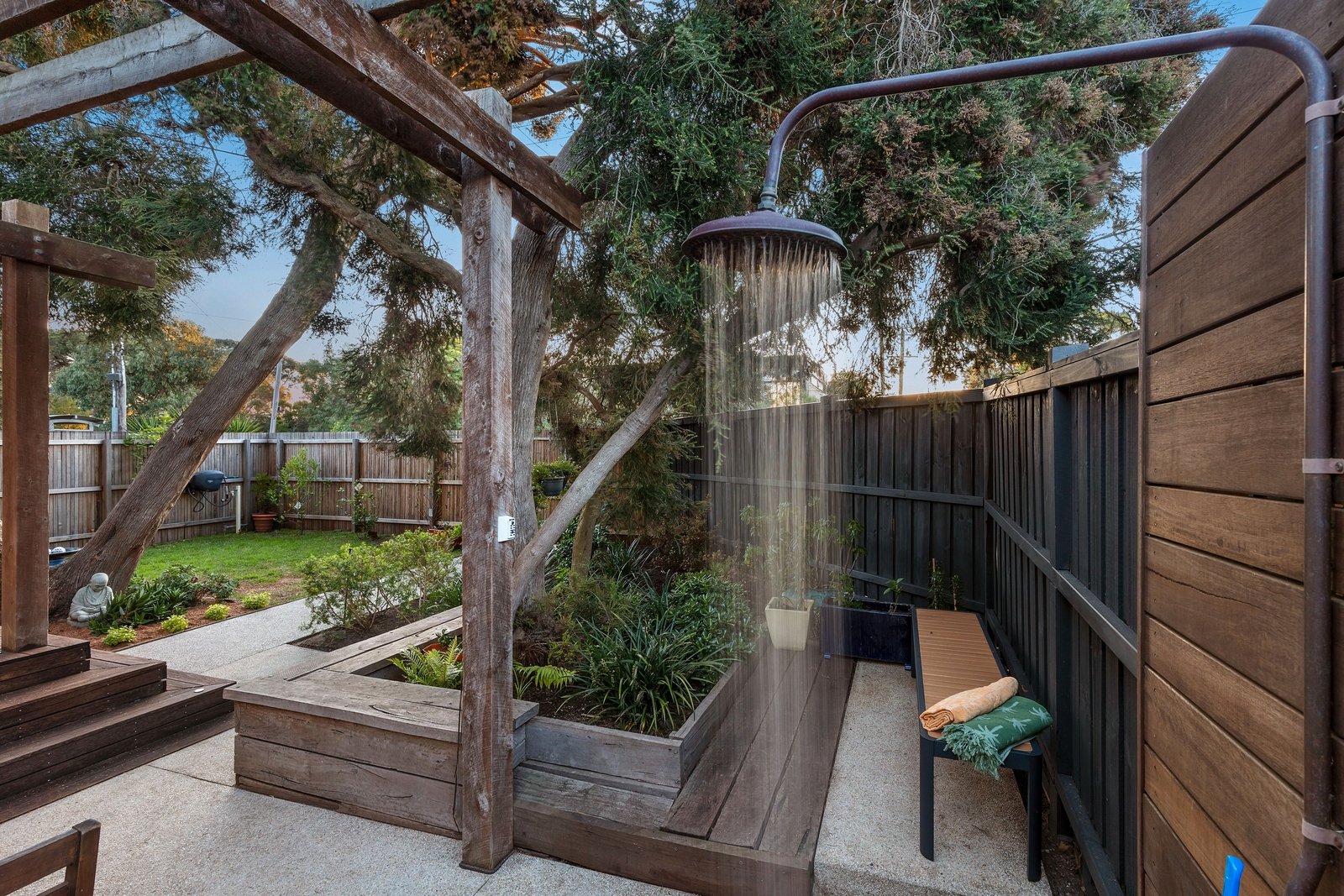 Real Estate and Property in 1/76 Carr Street, Barwon Heads, VIC