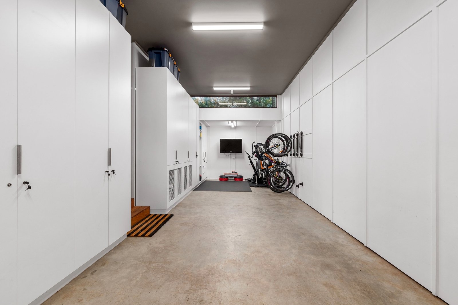 Real Estate and Property in 1/76 Carr Street, Barwon Heads, VIC