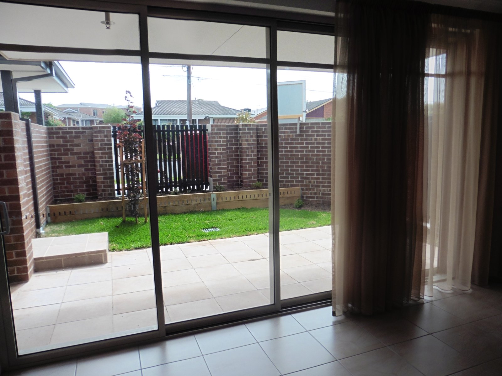 Gallery: 1/76 Chesterville Road