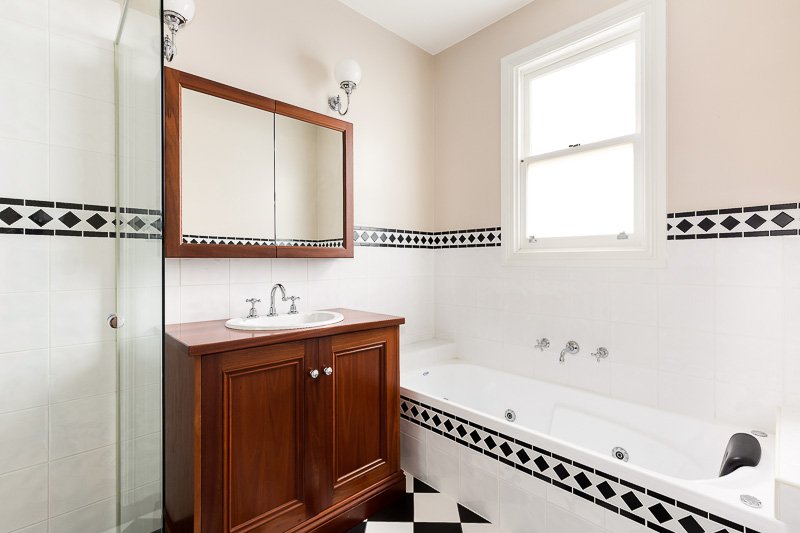 Gallery: 176 Cochrane Street