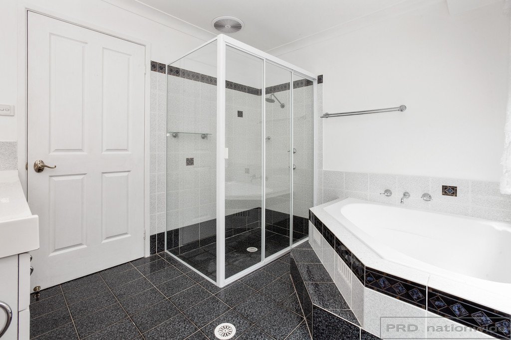 176 Denton Park Drive ABERGLASSLYN 16