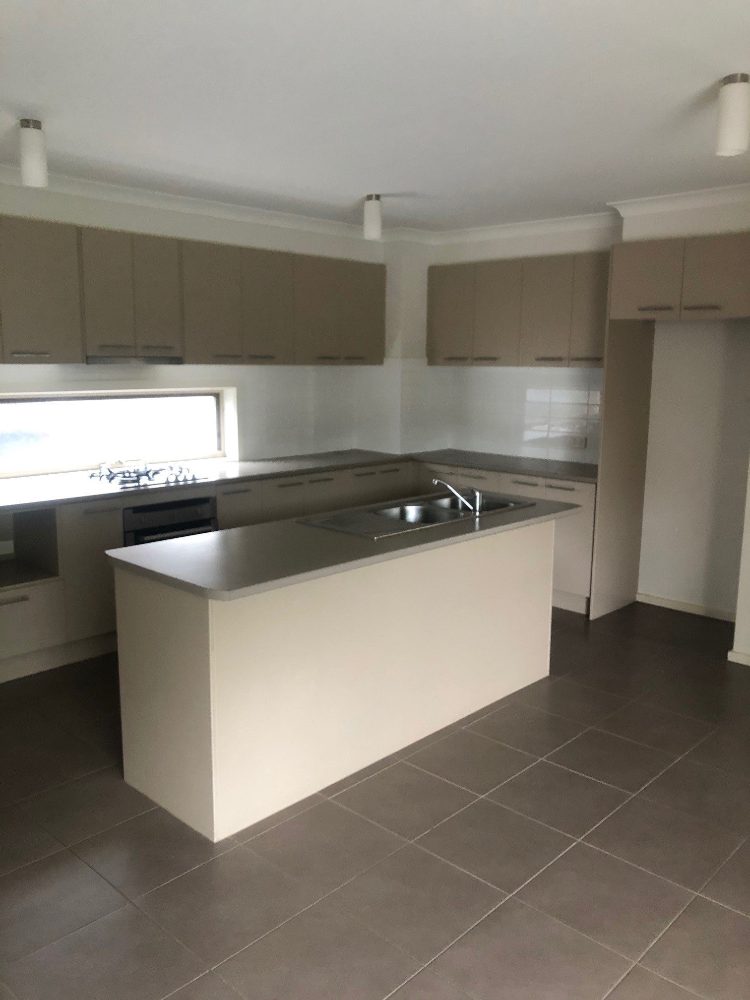Gallery: 1/76 Embankment Grove