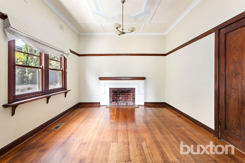 Gallery: 1/76 Hall Street