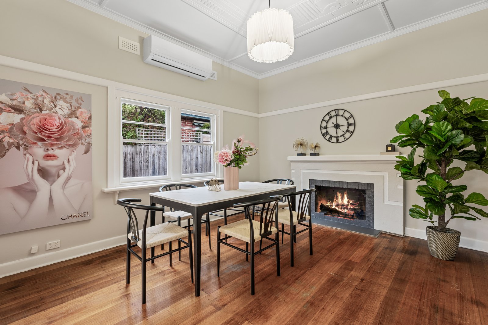 Gallery: 1/76 Hall Street