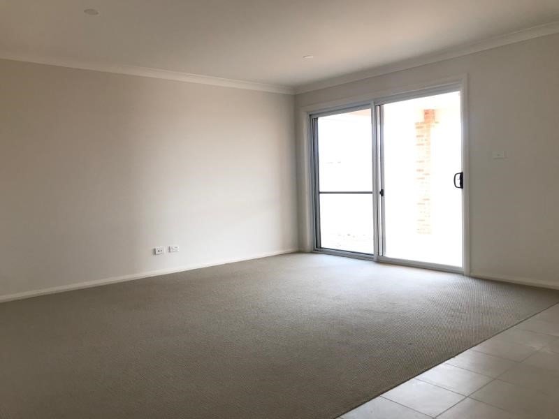 1/76 Marathon Street TAMWORTH 4