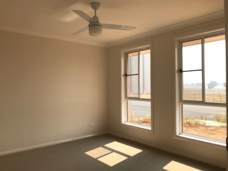 1/76 Marathon Street TAMWORTH 5