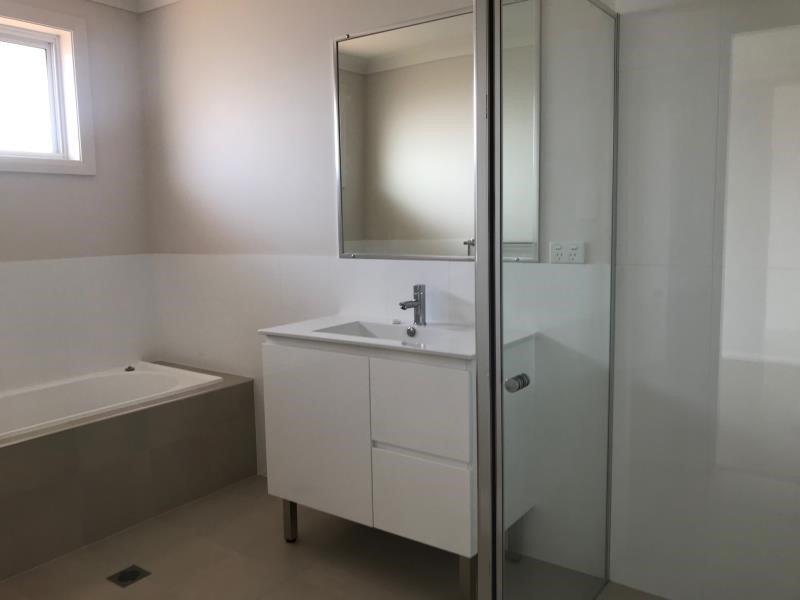 1/76 Marathon Street TAMWORTH 7