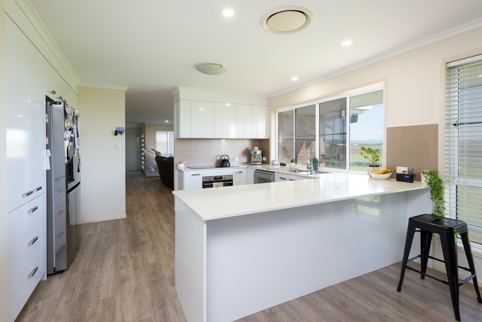 176 School Road WOONGOOLBA 7