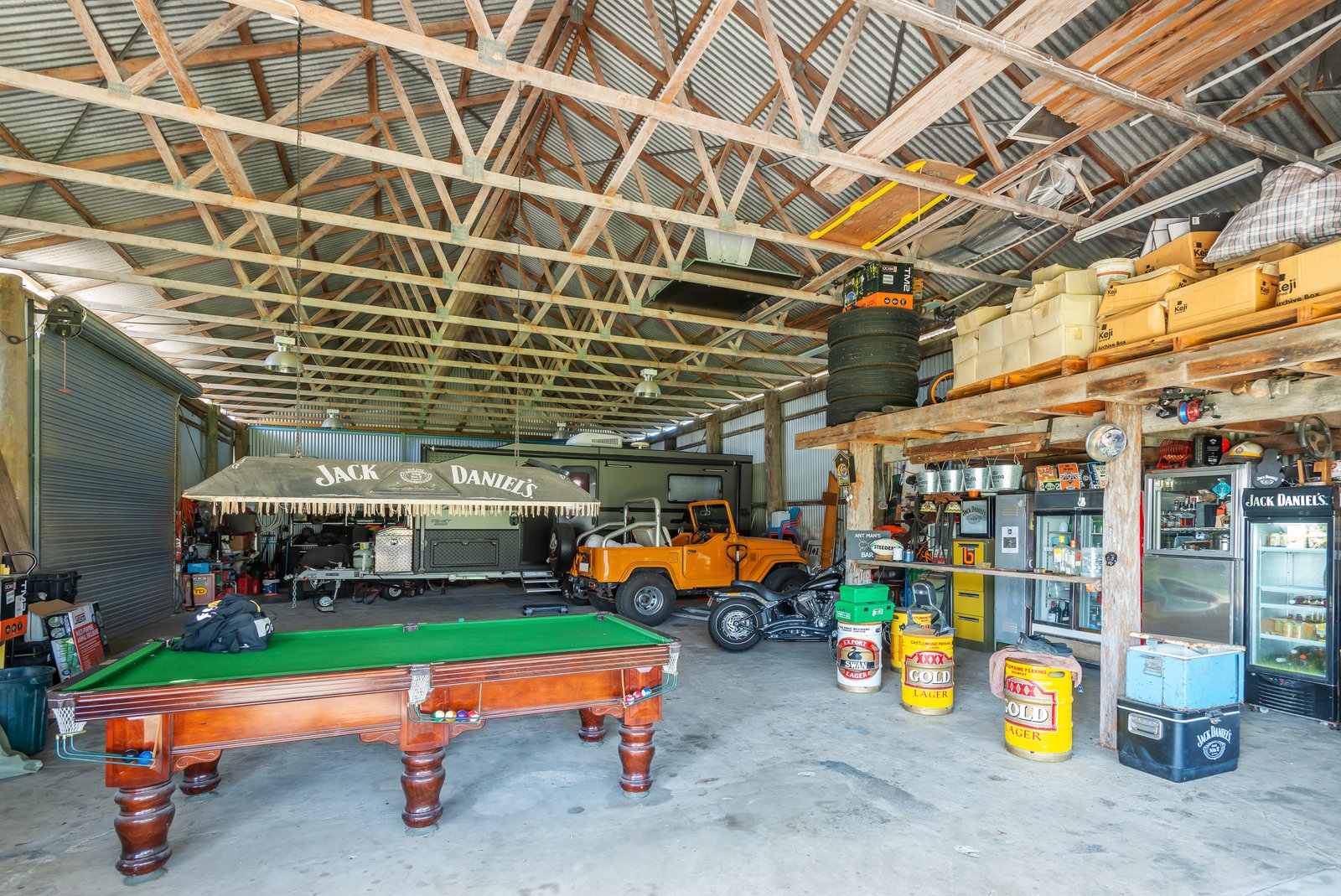 176 School Road WOONGOOLBA 19