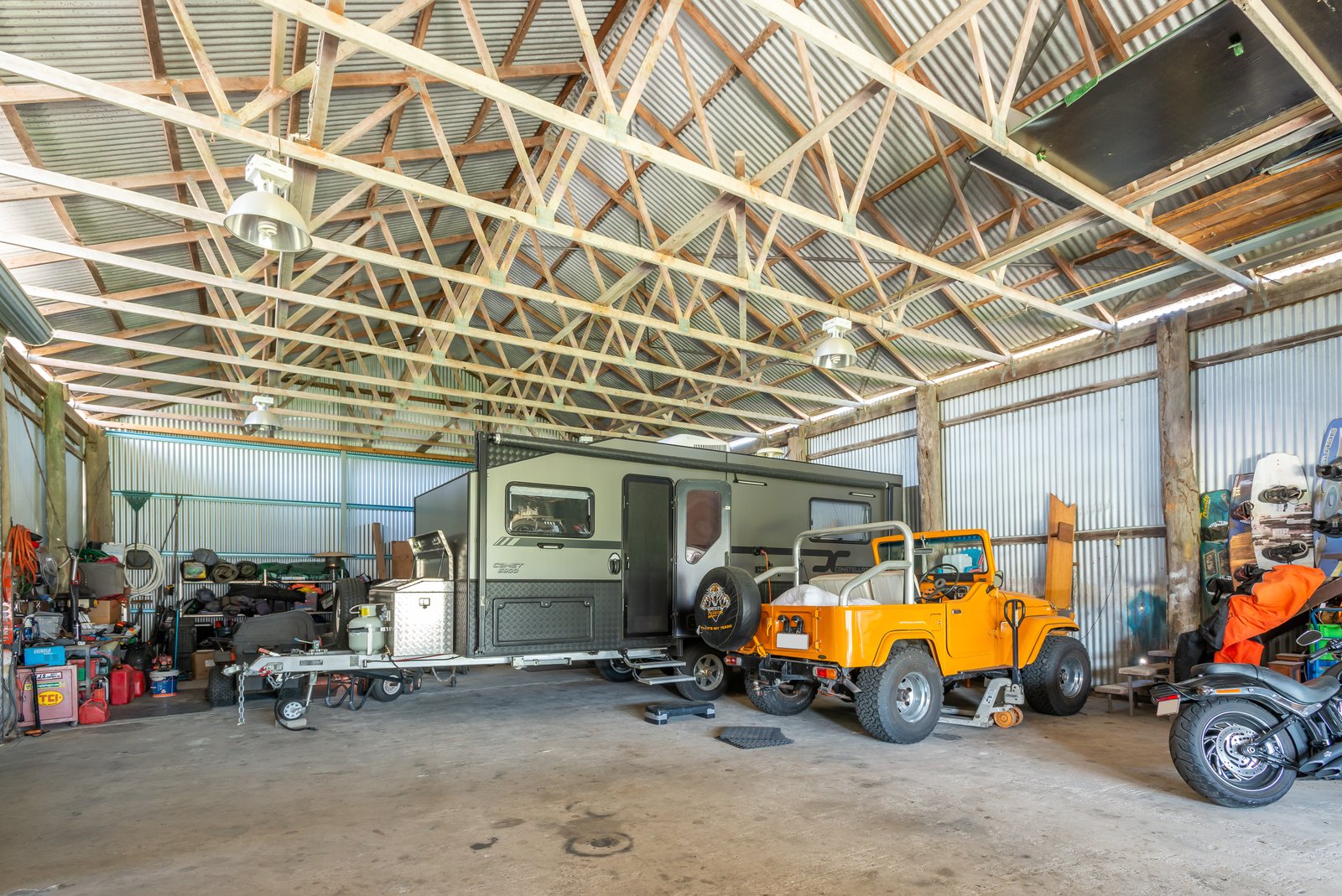176 School Road WOONGOOLBA 20