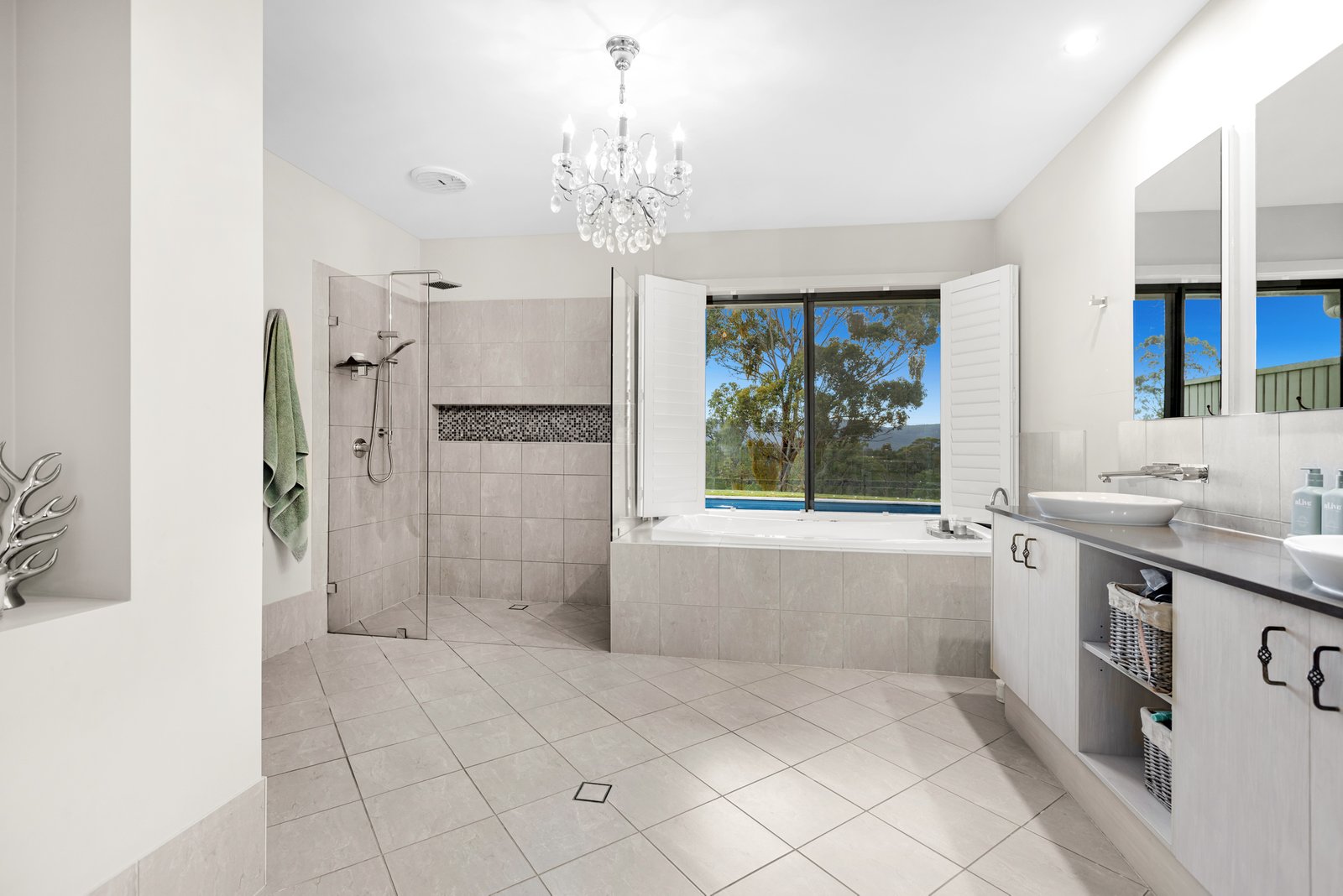 176 Wollong Road QUORROBOLONG 12