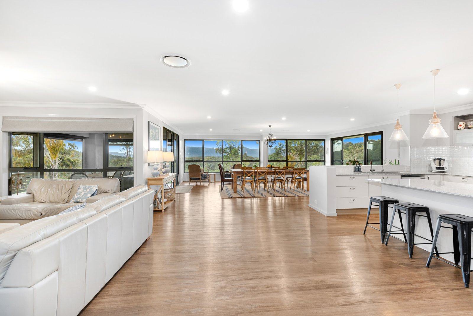 176 Wollong Road QUORROBOLONG 22