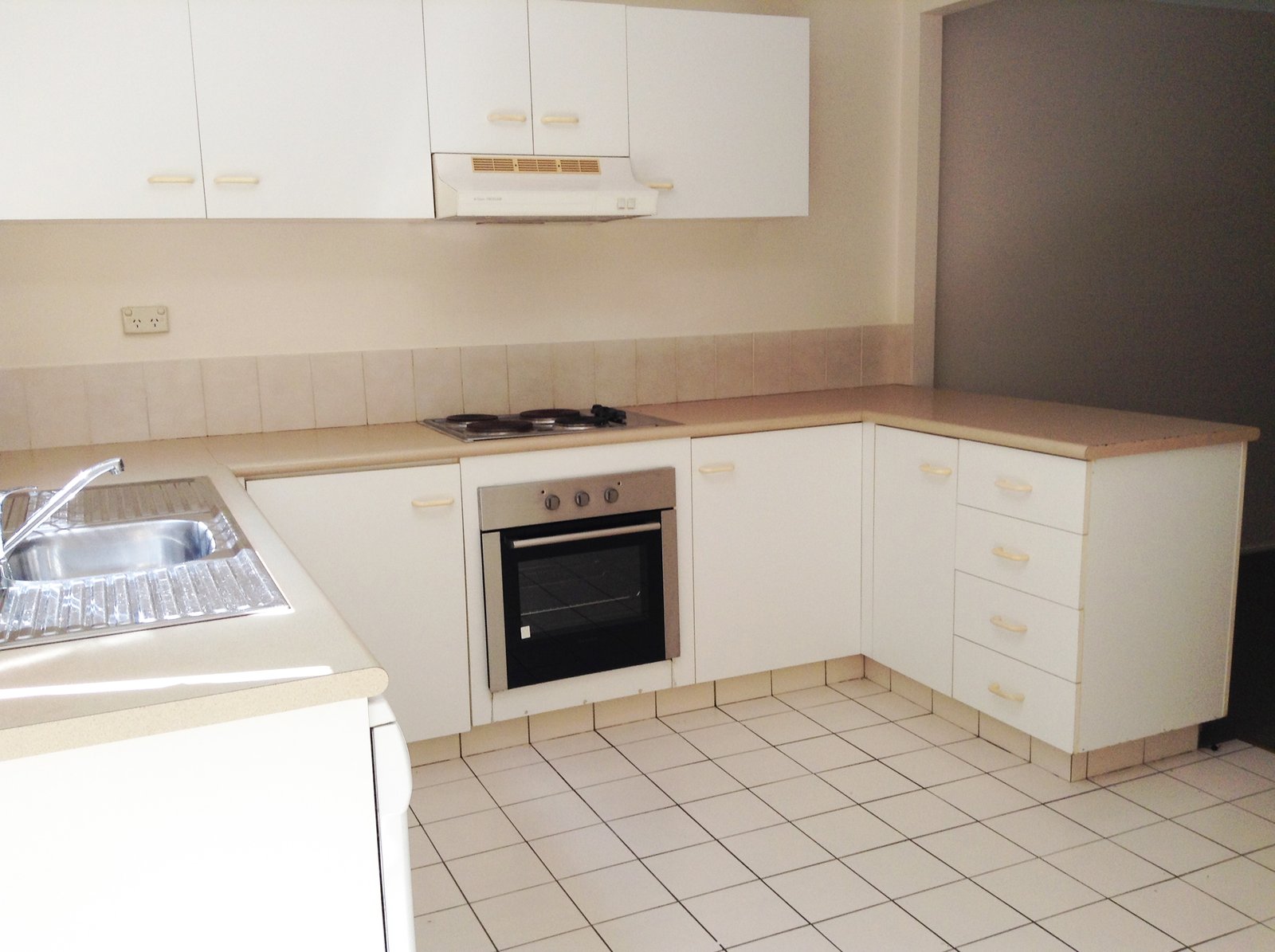 17/60 Whitby Street SOUTHPORT 2