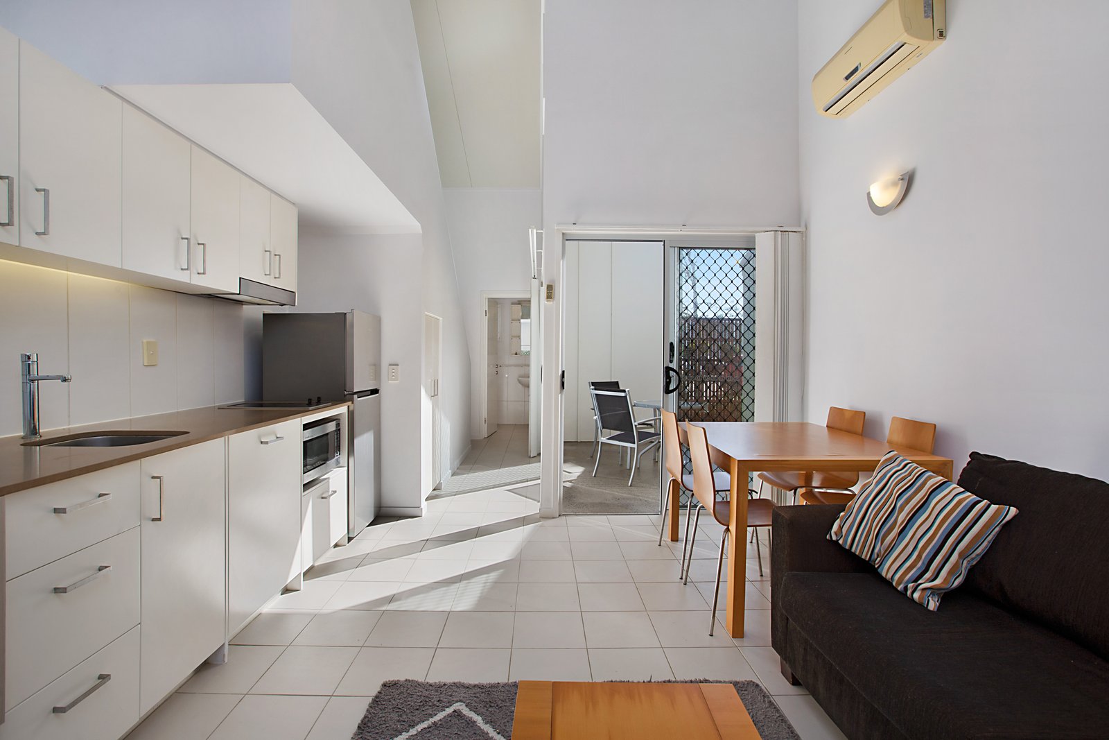 17/603-615 Casuarina Way CASUARINA 4