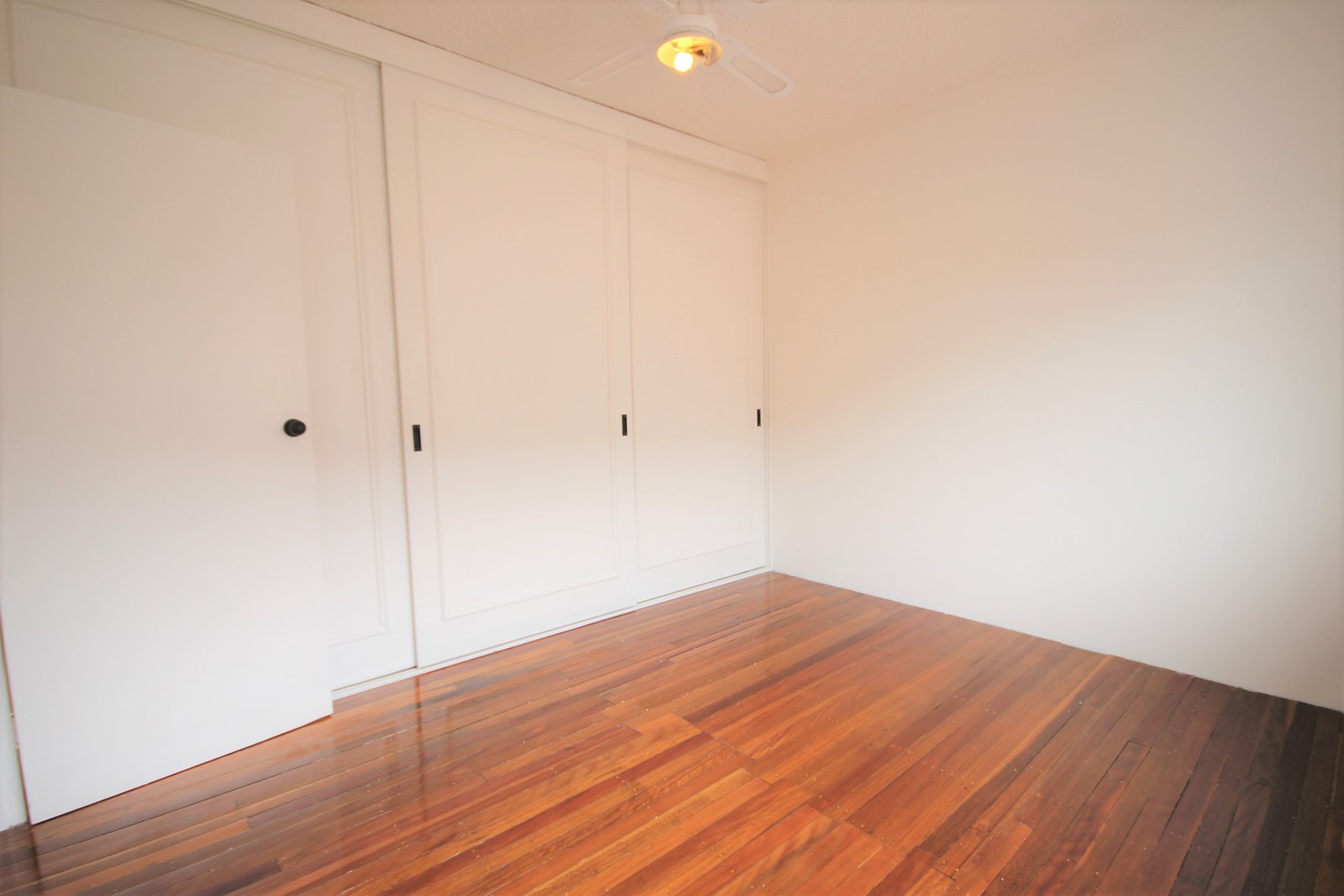 17/61 Wolseley  BEXLEY 5