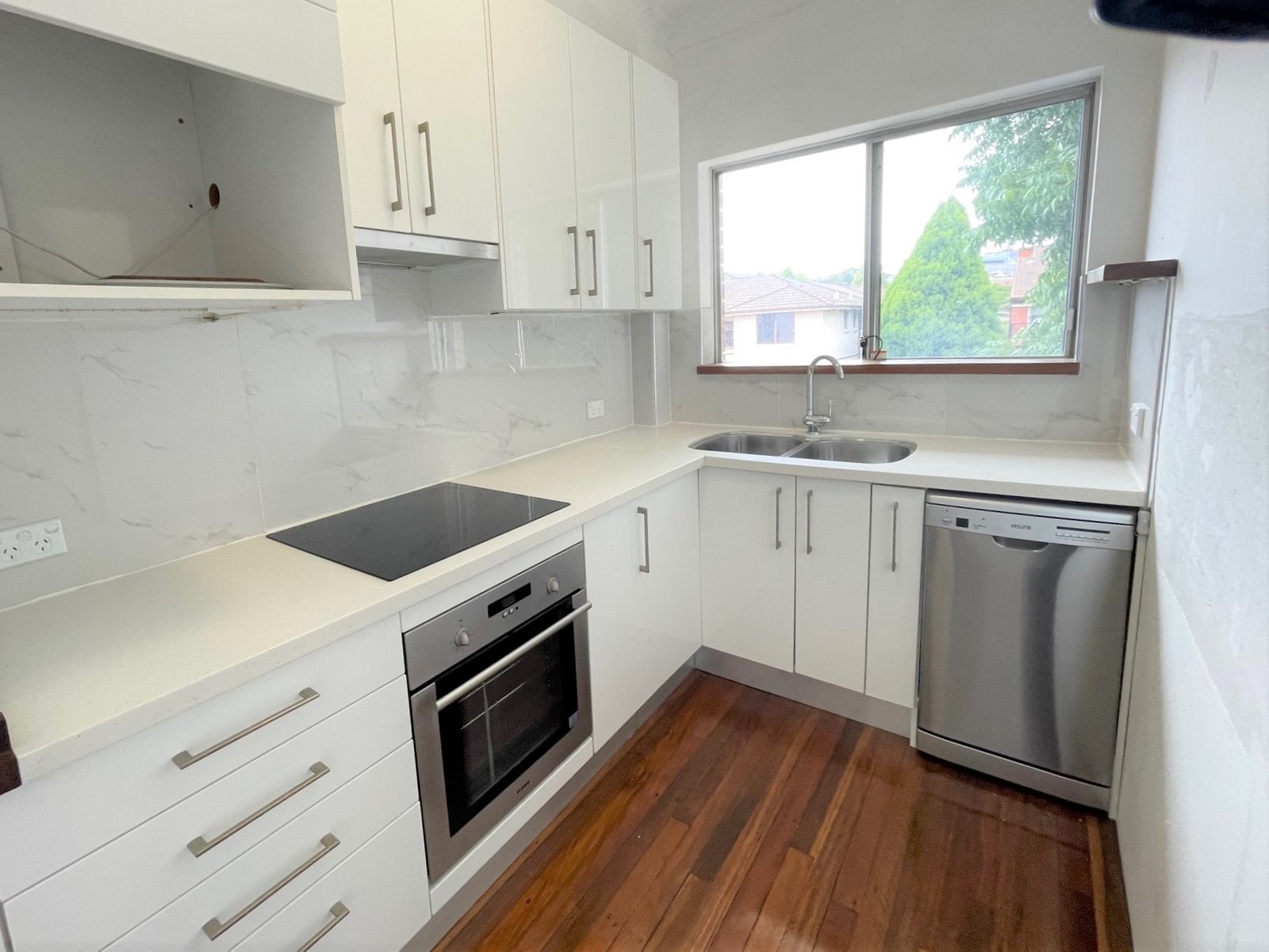 17/61 Wolseley  BEXLEY 3