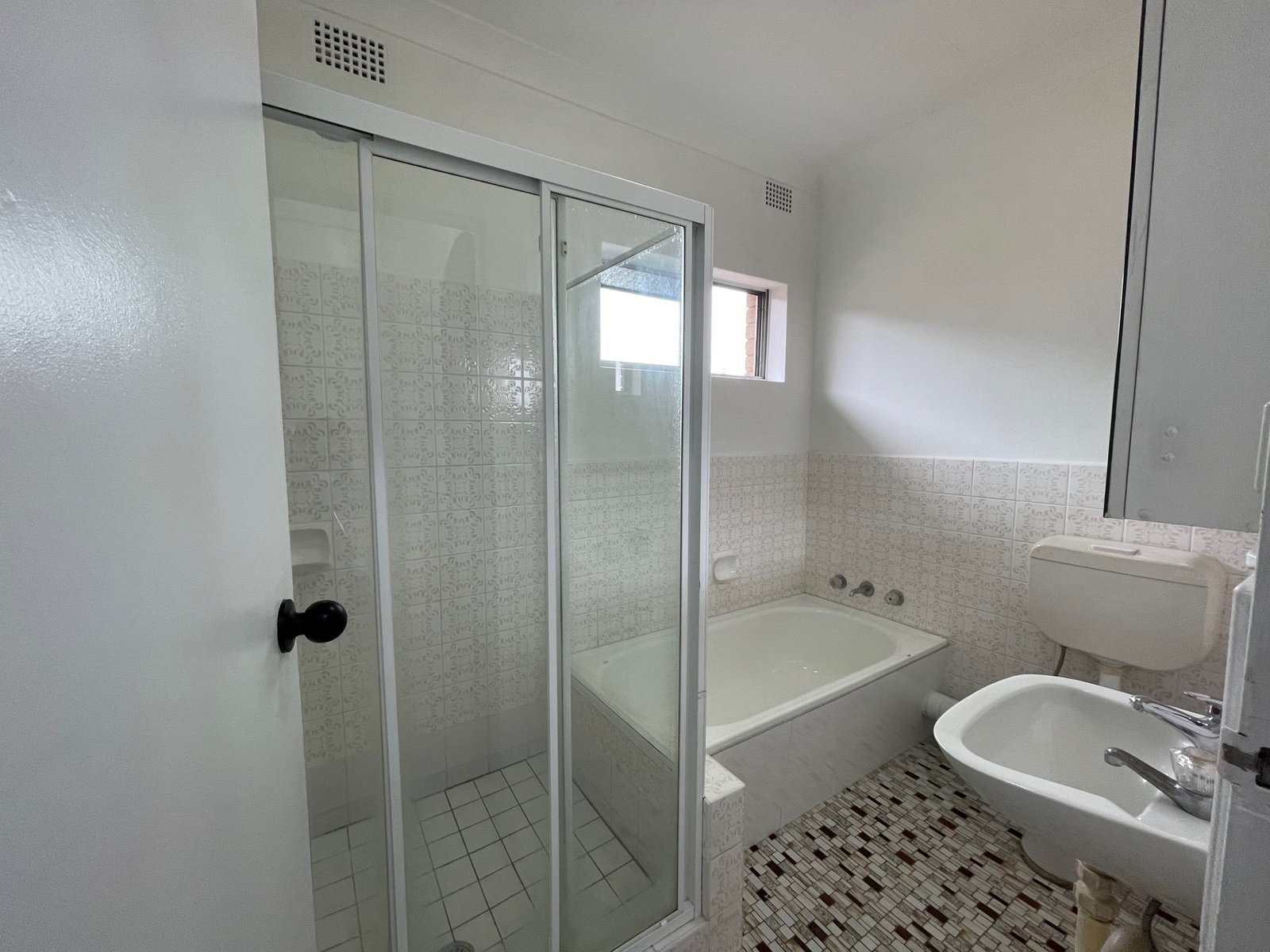 17/61 Wolseley  BEXLEY 4