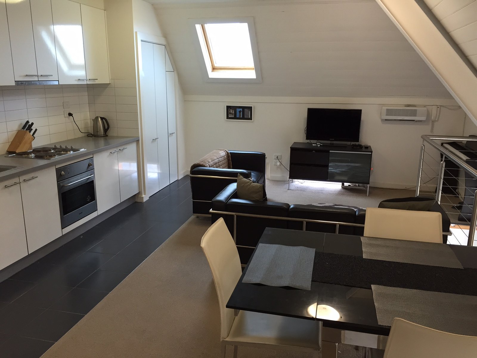 Gallery: 17/67 High Street