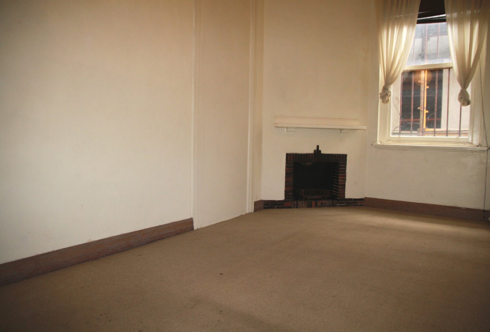 Gallery: 176a Victoria Avenue