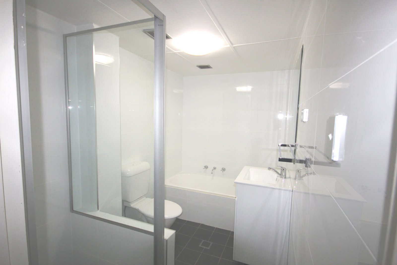 17/7-9 Cross Street KOGARAH 2