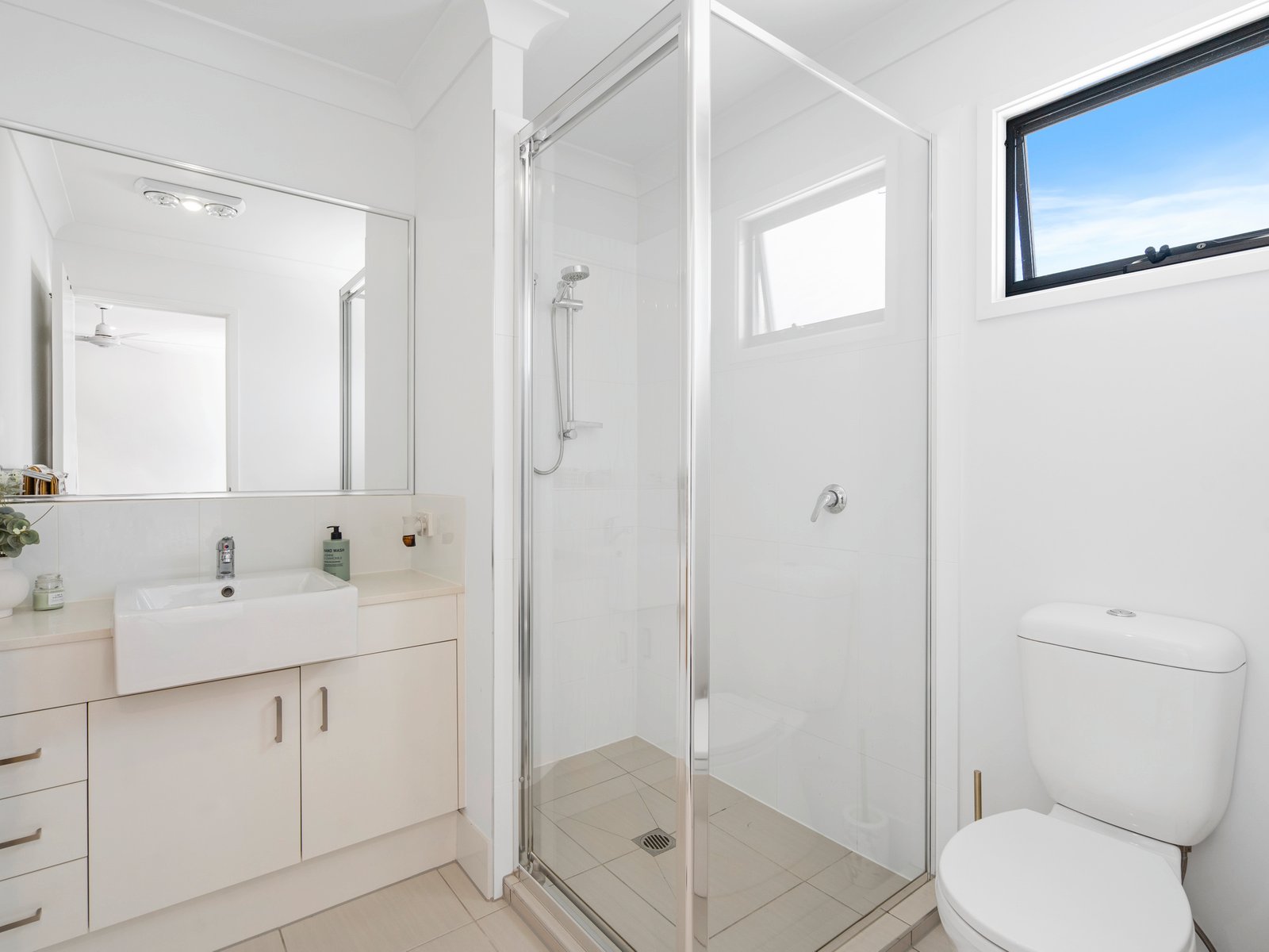 17/7 Border Drive North CURRUMBIN WATERS 7