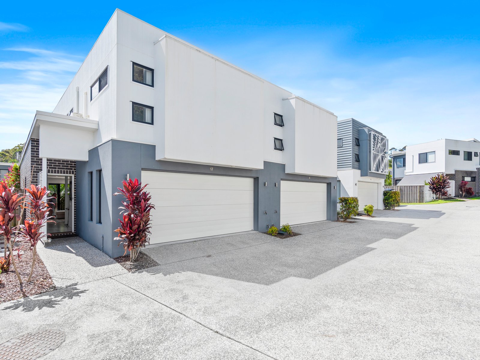 17/7 Border Drive North CURRUMBIN WATERS 3