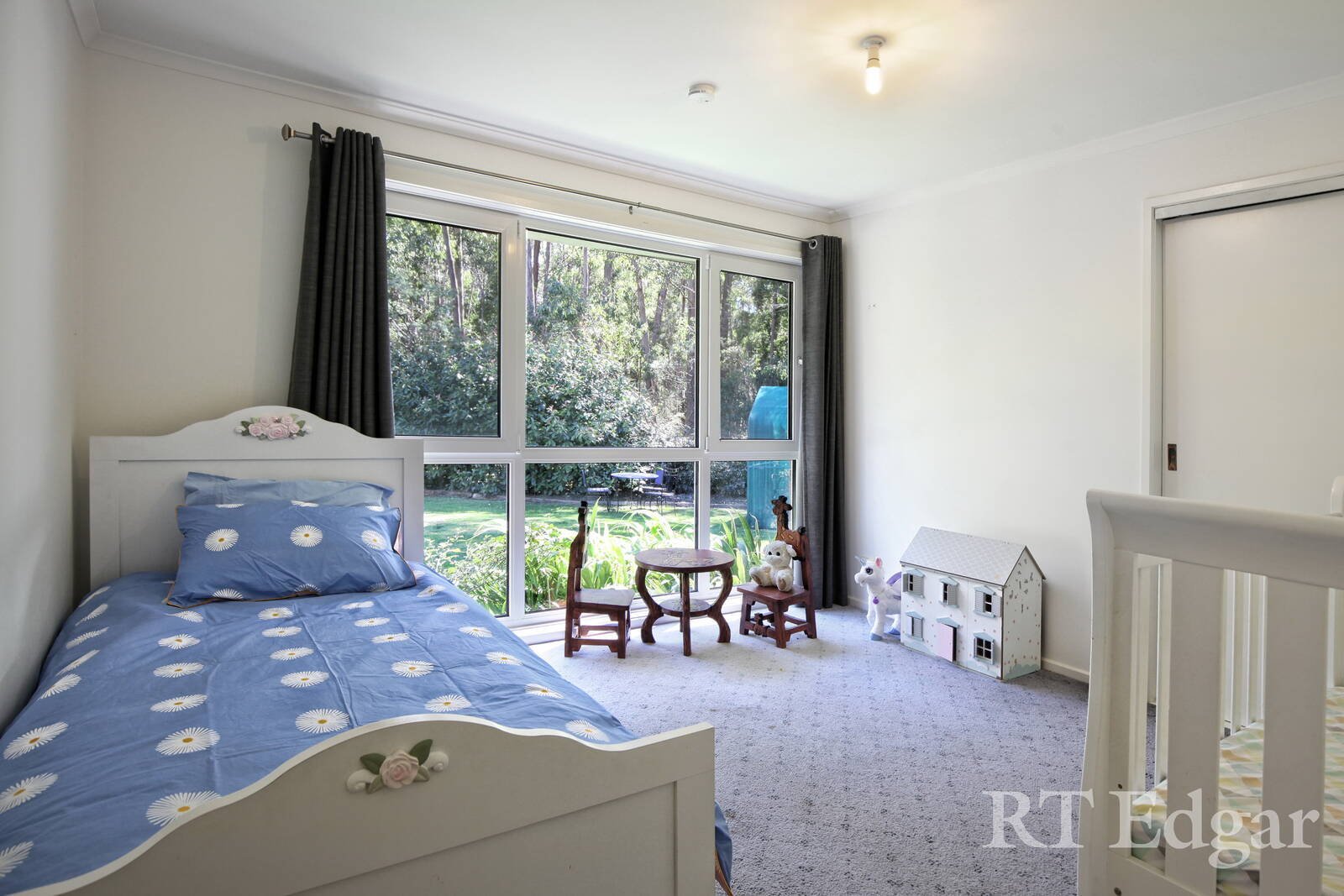 Real Estate and Property in 177 Chambers Road, Woodend, VIC