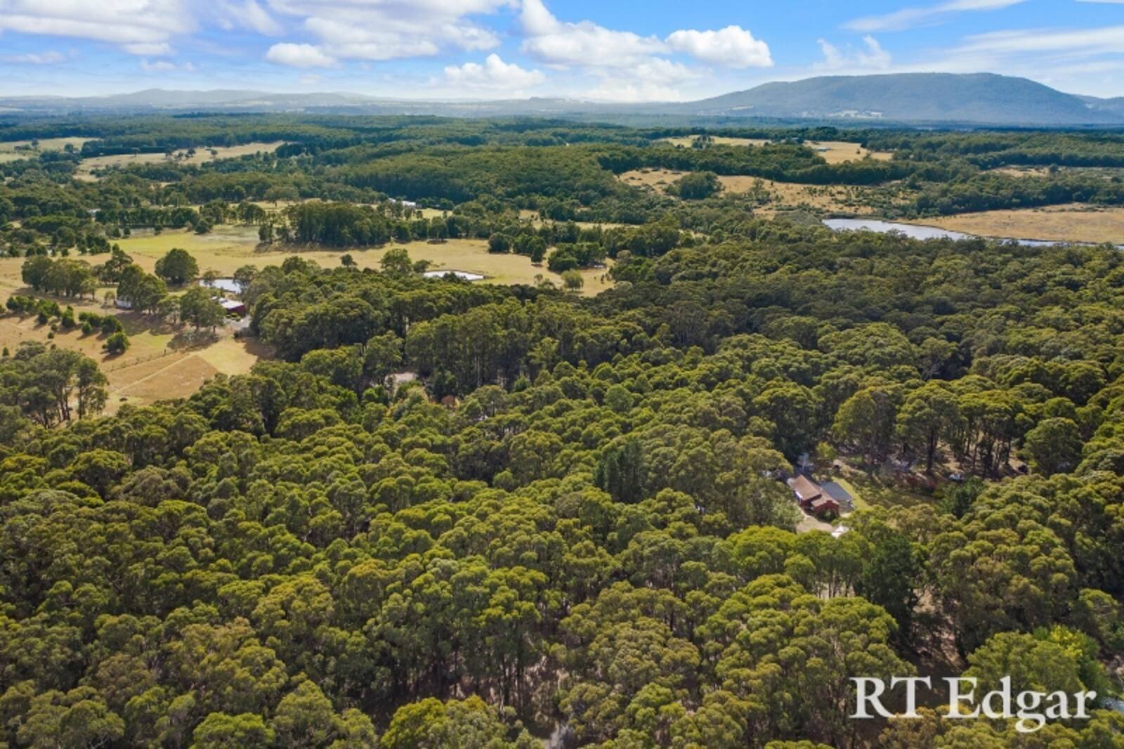 Real Estate and Property in 177 Chambers Road, Woodend, VIC