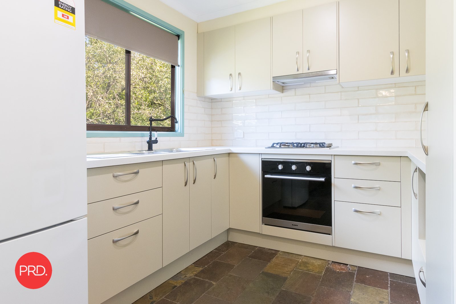 177 Foxlow Street CAPTAINS FLAT 8