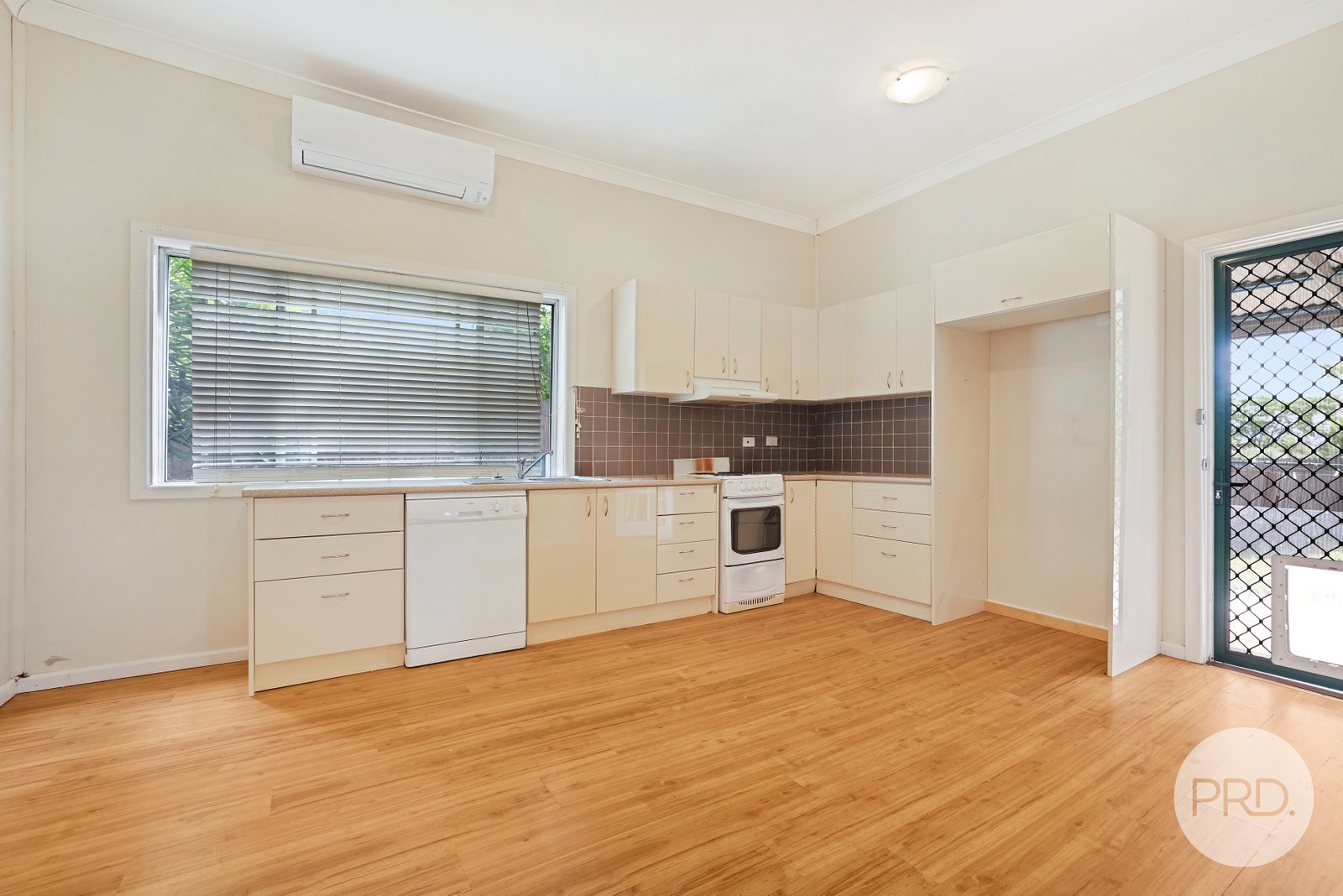 177 Hawker Street QUIRINDI 15