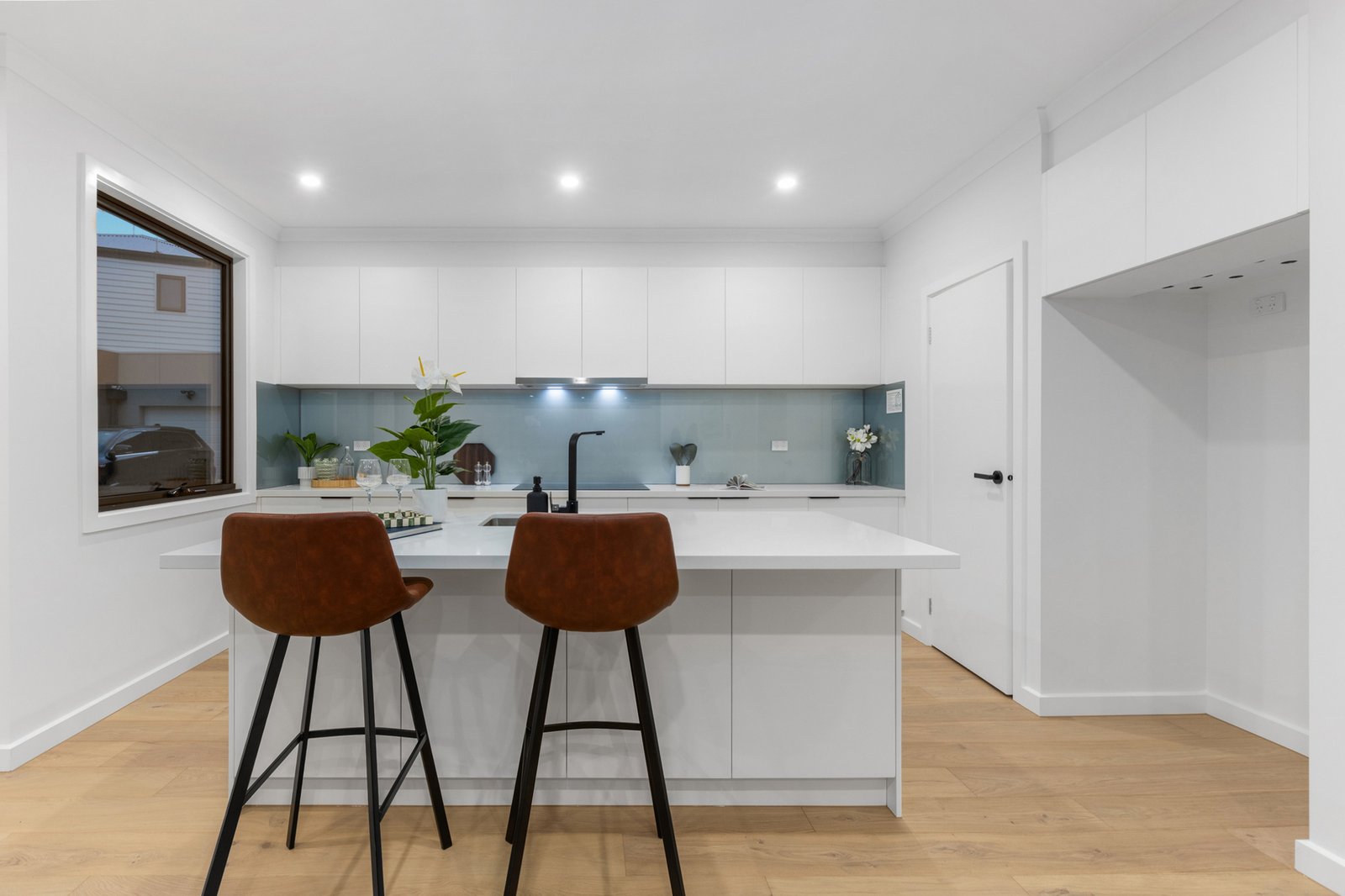 Gallery: 1/77 Larnook Crescent