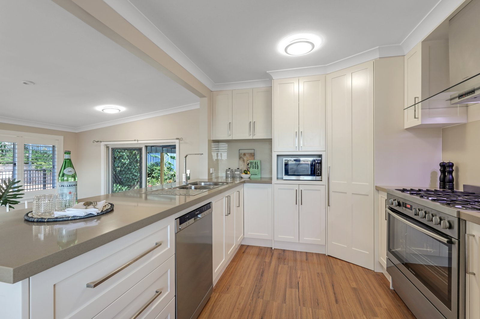 177 Waples Road FARMBOROUGH HEIGHTS 4