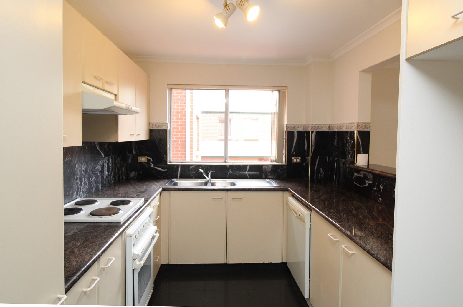 17/73 Reynolds Avenue BANKSTOWN 4