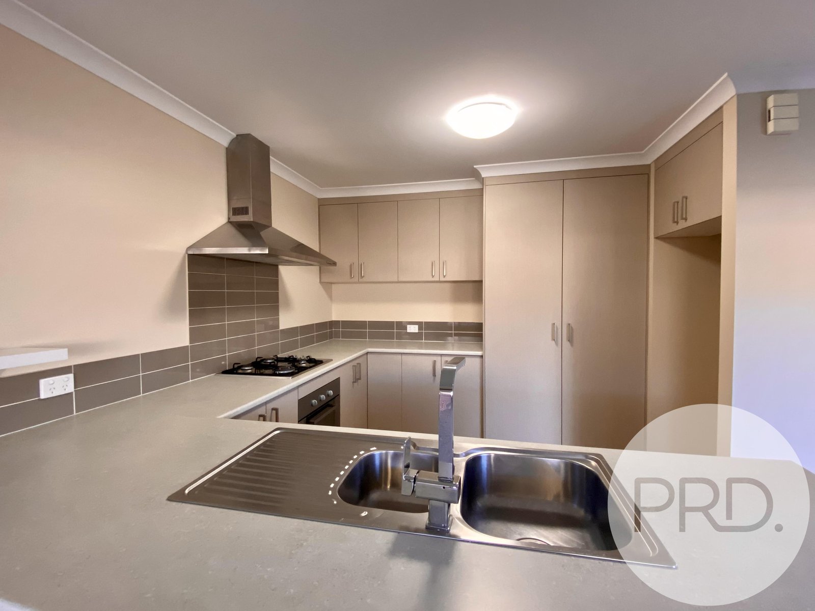 1/776 Centaur Road HAMILTON VALLEY 4