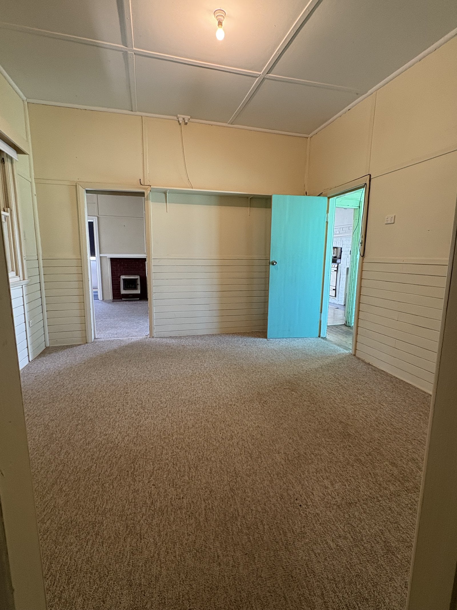 178 Capper Street TUMUT 8