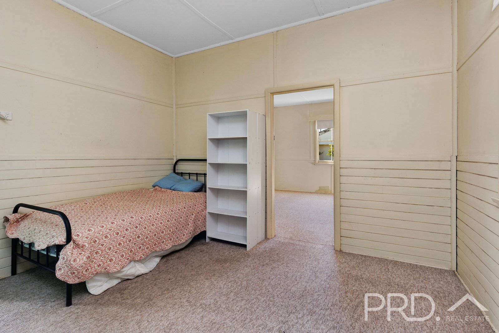 178 Capper Street TUMUT 10