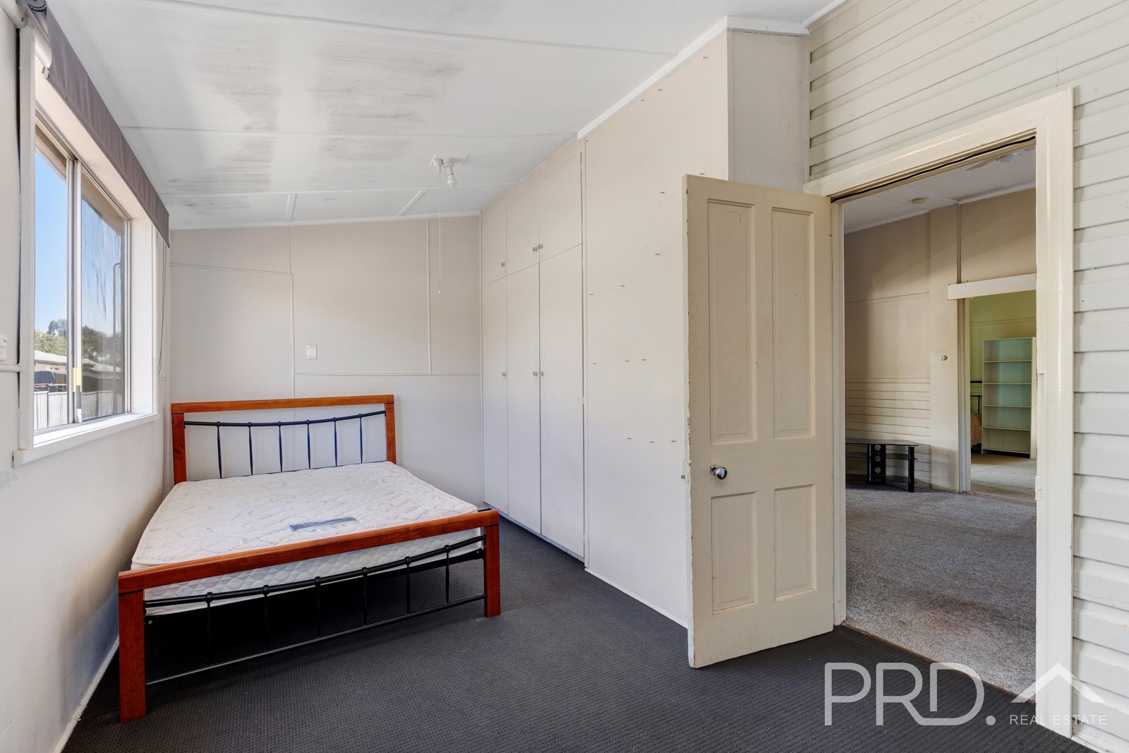 178 Capper Street TUMUT 12