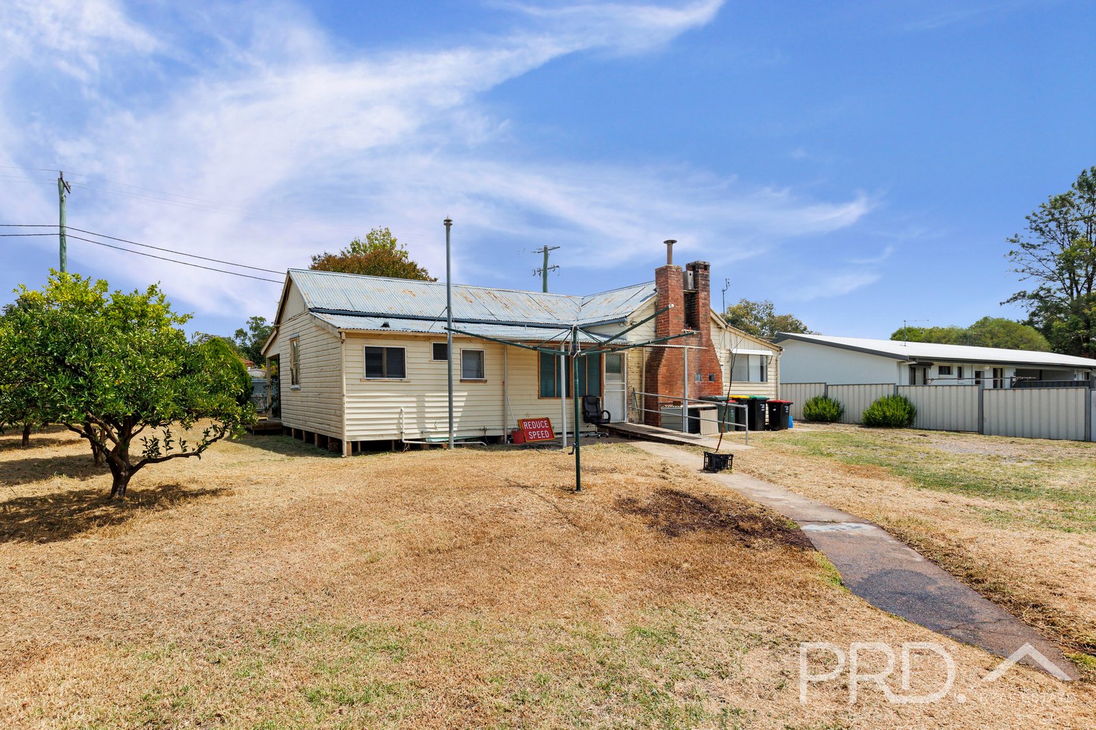 178 Capper Street TUMUT 13