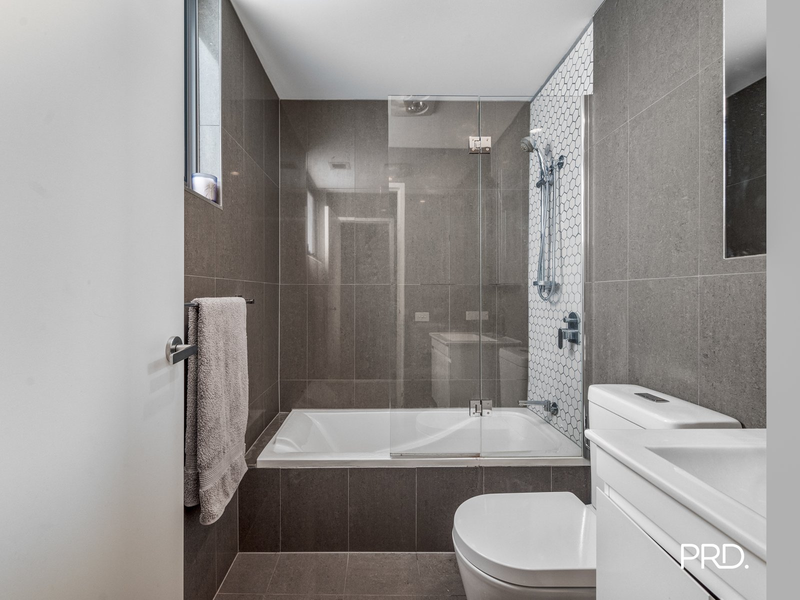 17/8 John Tipping Grove PENRITH 9