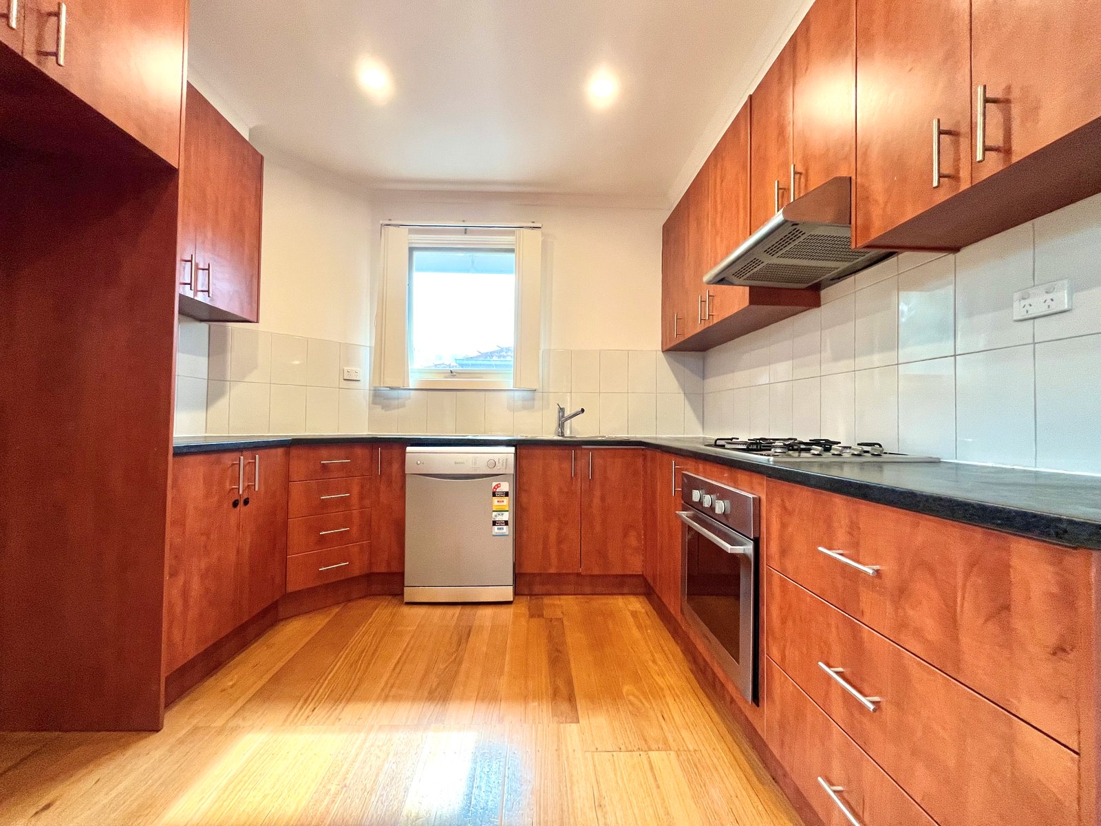 Gallery: 1/78 Robinlee Avenue
